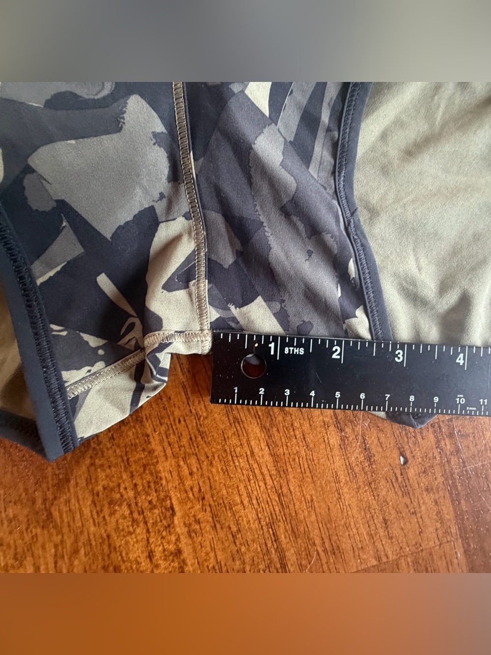 Lululemon Speed Shorts in the "Pop Cut Fatigue Green Black" Size 6 - Picture 5 of 5